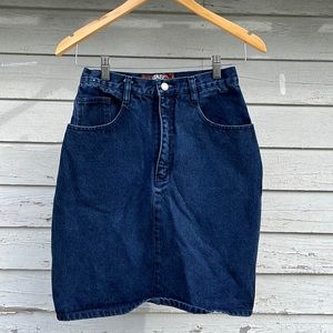 Vintage Jeanjer Jordache denim skirt (fits 2-4)